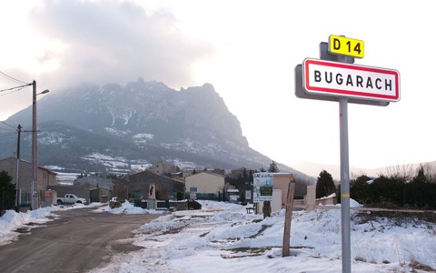 Muôn kiểu “ứng phó” với “ngày tận thế”