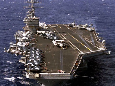 Mỹ chuẩn bị tấn công Syria? - 1 Tàu sân bay USS Eisenhower đã ở bờ biển Syria.