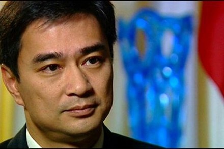 Cựu Thủ tướng Thái Lan Abhisit bị buộc tội giết người - 1 Cựu Thủ tướng Abhisit Vejjajiva đối mặt với cáo buộc giết người ở Thái Lan.