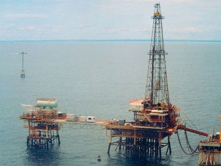 Brunei và vấn đề Biển Đông trên ghế “nóng” Chủ tịch ASEAN - 3 Kinh tế Brunei phụ thuộc rất lớn vào dầu mỏ