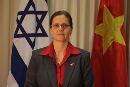 Đại sứ Israel gửi lời chúc Tết bằng tiếng Việt - 1 Đại sứ Israel tại Việt Nam Meirav Eilon Shahar.