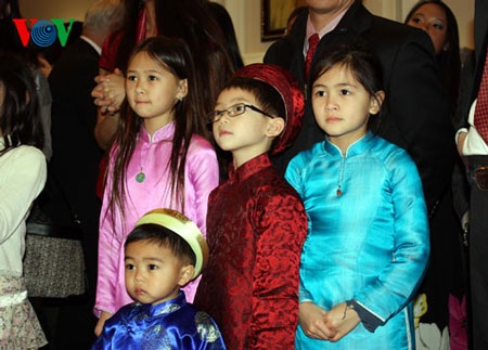 Ấm cúng Tết Việt trên đất Mỹ - 4 Nét văn hóa dân tộc trên đất Mỹ