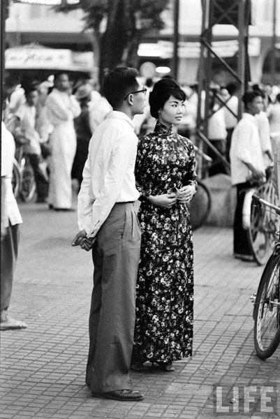 Tà áo dài trên đường phố Sài Gòn nửa thế kỷ trước - 9 Vũ Quý