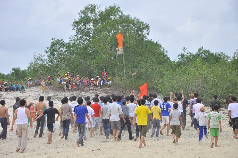 Mệt quá, một thanh niên ra ngoài nghỉ