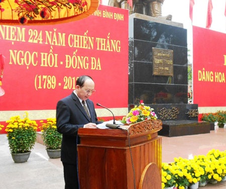Kỷ niệm 224 chiến thắng Ngọc Hồi - Đống Đa - 9 Đánh hội bài chồi cổ thu hút đông đảo người xem.