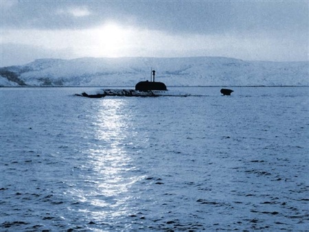 Tàu ngầm Liên Xô đâm chìm tàu ngầm Trung Quốc như thế nào (kỳ 2) - 6 K-276 trở về căn cứ sau vụ va chạm.