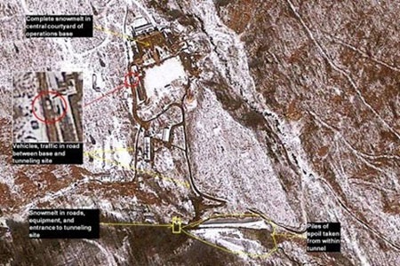 Kịch bản nào cho chiến tranh Triều Tiên? - 4 Ảnh chụp từ vệ tinh về bãi thử hạt nhân của Triều Tiên - Ảnh: AP