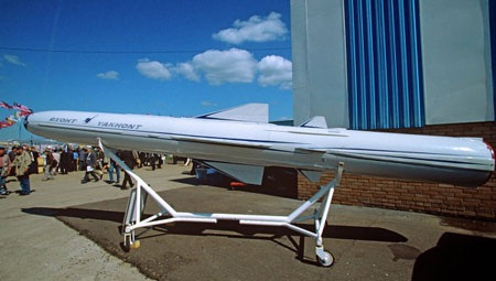 Bộ 3 “lá chắn biển” và xu hướng phòng thủ bờ đối hải - 5 Tên lửa đối hạm siêu thanh P-800 Yakhont