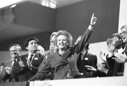 Bạn hữu, đối thủ đều “ngả mũ” trước “bà đầm thép” - 1 Bà Thatcher khi còn làm thủ tướng Anh năm 1989.