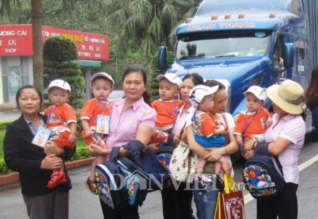 Vụ “10 thiên thần” bị bán sang Trung Quốc: Hai bà mẹ dã tâm bán con - 1 Có 2 bé trai tội nghiệp bị chính mẹ đẻ của mình dã tâm bán sang Trung Quốc khi mới lọt lòng