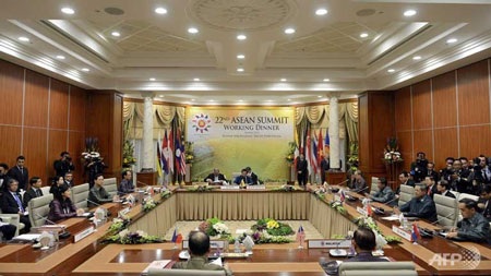 ASEAN: Tiến bước trong cộng đồng kinh tế, “giậm chân” về Biển Đông - 1 Tiến bước về Cộng đồng kinh tế