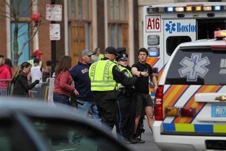 Người bị thương được điều trị ngay tại hiện trường.