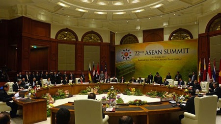 EU ủng hộ ASEAN trong tranh chấp Biển Đông - 1 EU ủng hộ ASEAN trong tranh chấp Biển Đông