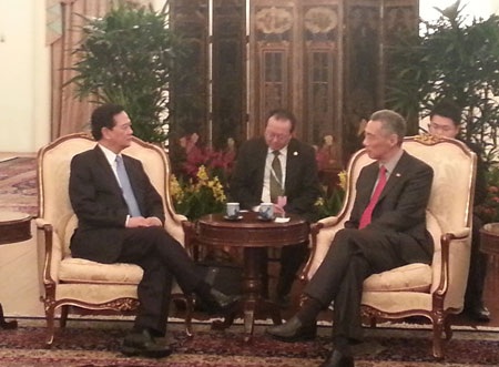 Thủ tướng Nguyễn Tấn Dũng hội kiến Thủ tướng Singapore Lý Hiển Long (ảnh: Tuấn Anh)