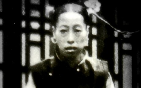 Giải mã bí mật lật đổ hoàng đế Trung Hoa cuối cùng - 2 Long Dụ thái hậu đã được hối lộ và bị đe dọa để ký giấy buộc Phổ Nghi thoái vị.