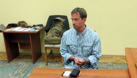 Nga bắt giam điệp viên CIA - 3 Ông Fogle sau khi bị bắt.