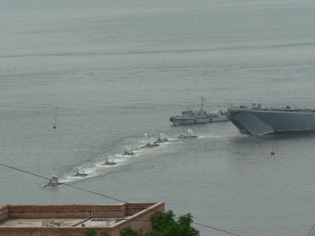 Đổ bộ đường biển của xe thiết giáp.