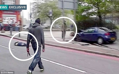 Lính Anh bị chiến binh Hồi giáo giết dã man giữa London - 5 Kẻ tấn công ngang nhiên thực hiện vụ giết hại trước sự chứng kiến của nhiều người.