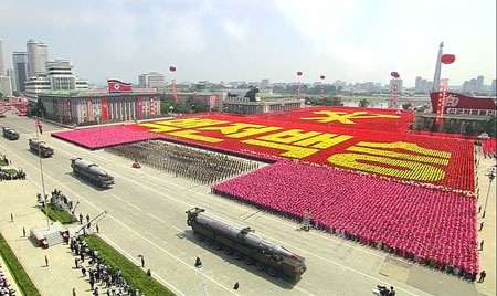 Xem cuộc phô diễn sức mạnh quân sự lớn nhất của Triều Tiên