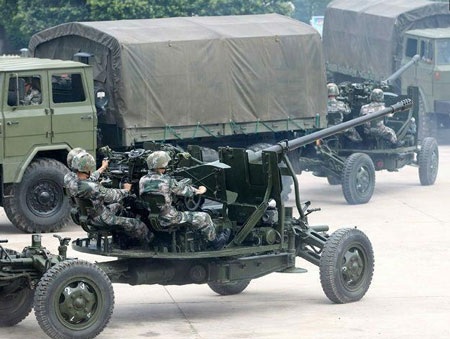 Súng bắn pháo phòng không PG59 57mm.