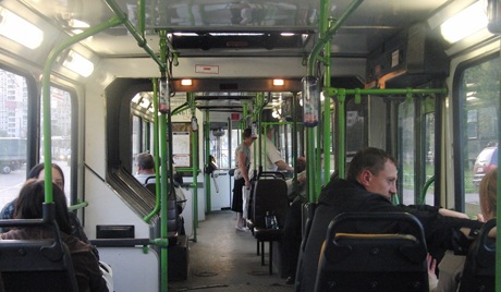 Xe buýt chở người Việt bị cướp ở Mátxcơva - 1 Xe buýt chở người Việt bị cướp ở Mátxcơva