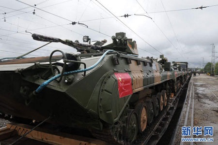 Trung Quốc phô diễn sức mạnh quân sự tại Nga