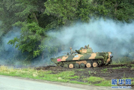 Trung Quốc phô diễn sức mạnh quân sự tại Nga