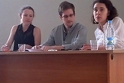 Snowden: "Ván cờ người" Mỹ-Nga-Trung - 4 Snowden: Ván cờ người Mỹ-Nga-Trung