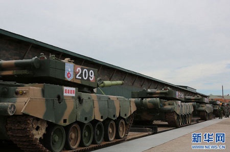 Trung Quốc phô diễn sức mạnh quân sự tại Nga