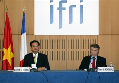 Từ Paris đến New York: Bay cao Việt Nam - 3 Thủ tướng Nguyễn Tấn Dũng và Tổng thống Pháp Francois Hollande. Ảnh: VGP/Nhật Bắc.