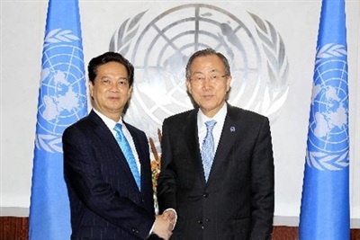 Từ Paris đến New York: Bay cao Việt Nam - 5 Thủ tướng Nguyễn Tấn Dũng và Tổng Thư ký LHQ Ban Ki-moon. Ảnh: TTXVN.
