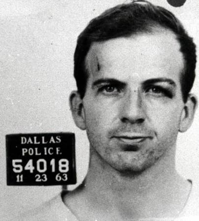Giờ phút sau khi Tổng thống Kennedy bị ám sát - 13 Giờ phút sau khi Tổng thống Kennedy bị ám sát