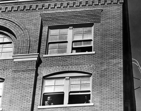 Khoảnh khắc Tổng thống Kennedy bị nhắm bắn