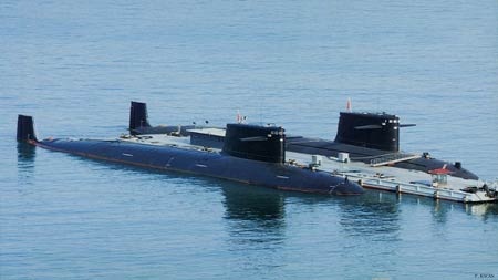 Tranh chấp chủ quyền Trung-Nhật ở Senkaku: Đã có mùi thuốc súng? - 2 Tàu ngầm hạt nhân thế hệ đầu tiên lớp Hán (091) của hải quân Trung Quốc