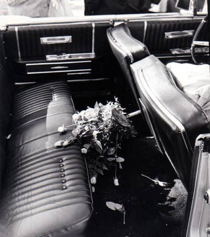 Khoảnh khắc Tổng thống Kennedy bị nhắm bắn