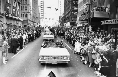 Khoảnh khắc Tổng thống Kennedy bị nhắm bắn - 5 Khoảnh khắc Tổng thống Kennedy bị nhắm bắn