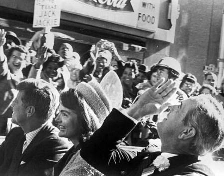 Nhìn lại ngày Tổng thống Kennedy bị ám sát 50 năm trước (1) - 6 Nhìn lại ngày Tổng thống Kennedy bị ám sát 50 năm trước