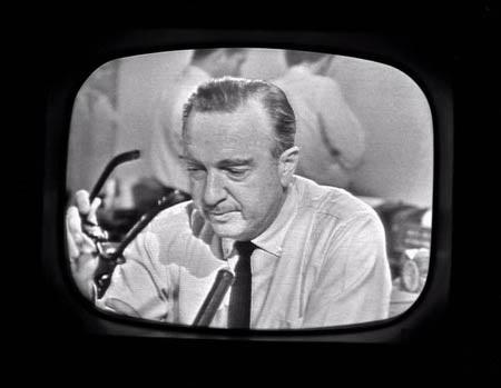 Giờ phút sau khi Tổng thống Kennedy bị ám sát - 8 Giờ phút sau khi Tổng thống Kennedy bị ám sát