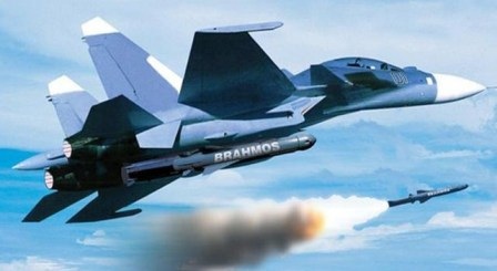 Sukhoi_30 KMI nếu được trang bị tên lửa sẽ khiến đối phương phải dè chừng. Ảnh: BrahMos