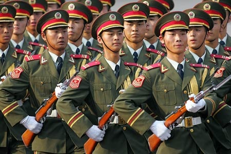 Lính Trung Quốc đã “quá khổ” với xe tăng, súng hiện dùng - 1 Lính Trung Quốc đã “quá khổ” với xe tăng, súng hiện dùng