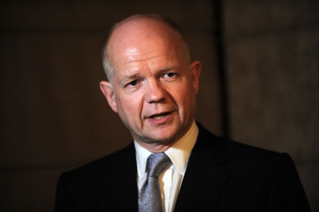 Anh kêu gọi dùng "luật" ở Biển Đông - không dùng "cơ bắp" - 1 Ngoại trưởng Anh William Hague