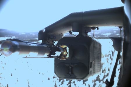 Tên lửa chống tăng TOW có tầm bắn tối đa 4,5km.