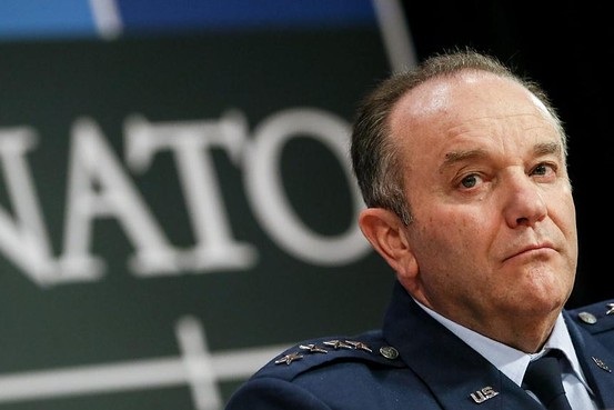NATO lo ngại Nga “ra đòn chớp nhoáng” với Ukraine - 1 Tướng Philip Breedlove cho rằng Nga có thể đạt được mục đích ở Ukraine trong 3-5 ngày.