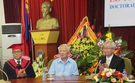 Người nước ngoài đầu tiên nhận bằng tiến sỹ ở Việt Nam - 1 Người nước ngoài đầu tiên nhận bằng tiến sỹ ở Việt Nam