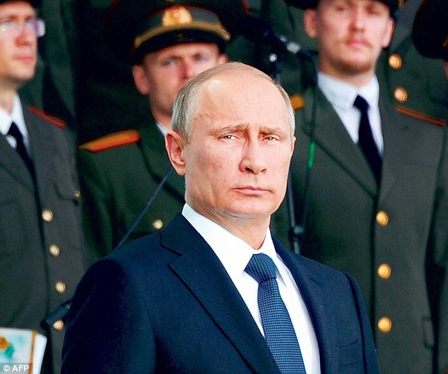 MH17: Phương Tây gia tăng áp lực, Putin cam kết hỗ trợ tìm hộp đen - 1 Nga đang có nguy cơ phải hứng chịu trừng phạt từ EU vì vụ MH17.