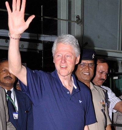 Cựu Tổng thống Mỹ Bill Clinton sắp đến Việt Nam - 1 Cựu Tổng thống Mỹ Bill Clinton tại Ấn Độ vào hôm nay 16/7.