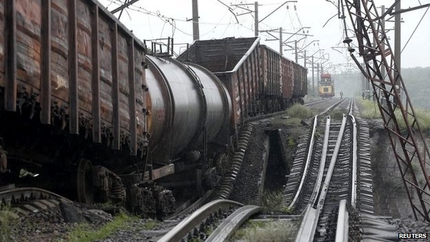 Ukraine: Quân ly khai đánh sập cầu ngăn quân chính phủ - 1 Ukraine: Quân ly khai đánh sập cầu ngăn bước tiến quân chính phủ