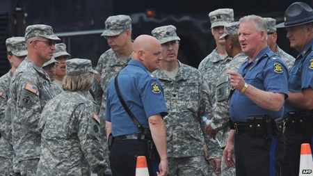 Binh sỹ thuộc Lực lượng bảo vệ quốc gia Mỹ đã được triển khai tới Ferguson.