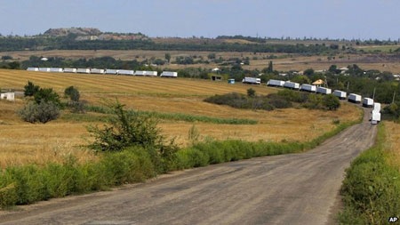Kiev: Đoàn xe tải Nga “xâm lược” Ukraine - 1 ĢĐoàn