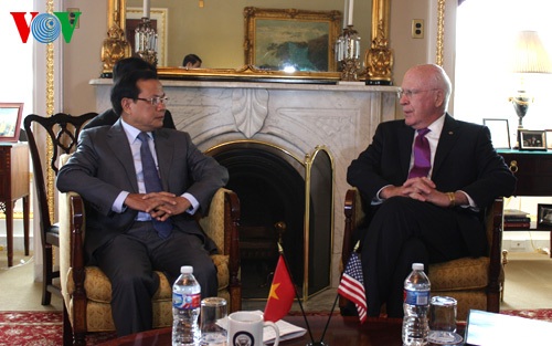 Ông Phạm Quang Nghị và câu hỏi khó ở New York - 2 Ông Phạm Quang Nghị và ông Patrick Leahy. Ảnh: